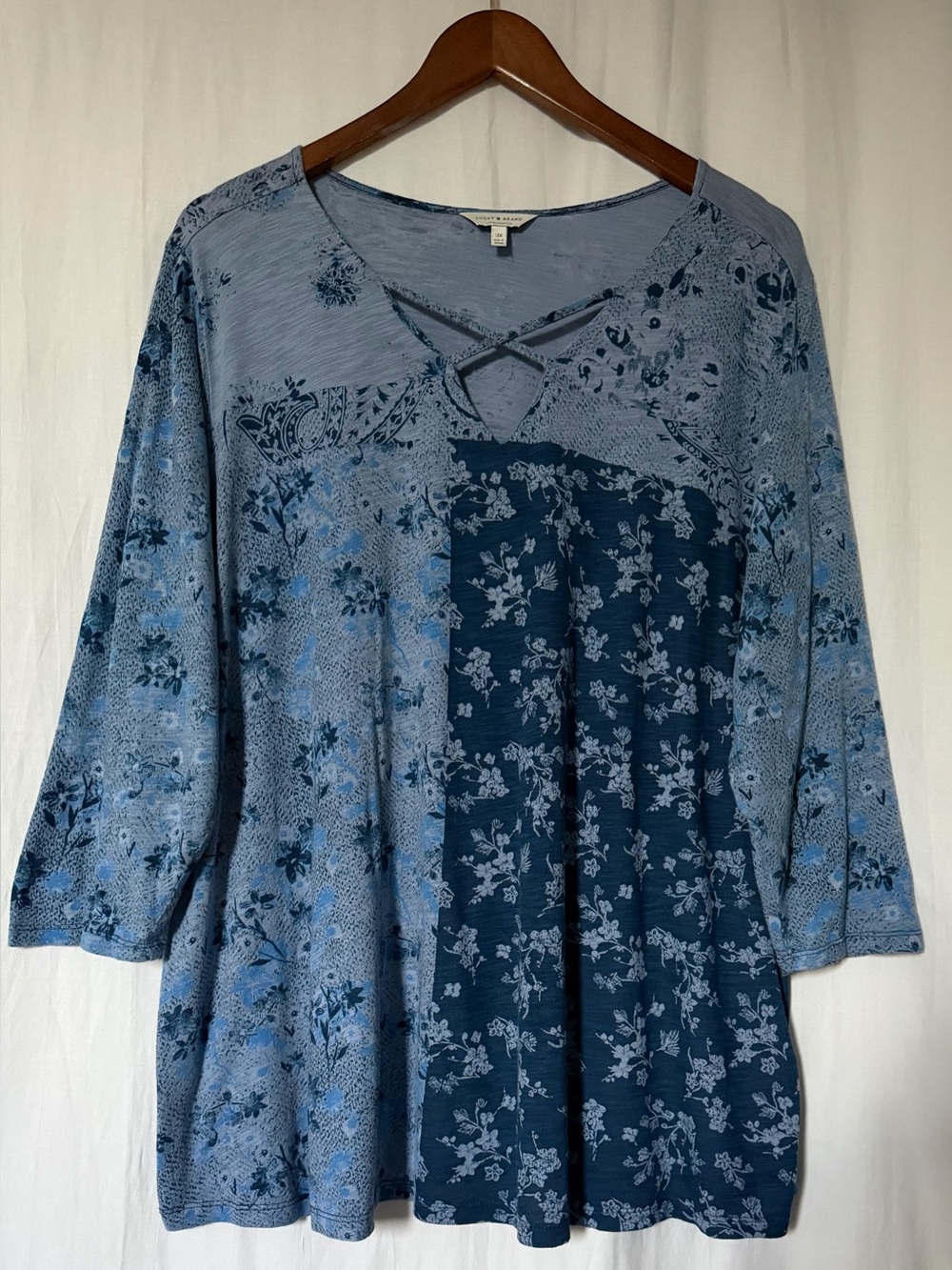 Lucky Brand The Madeline Floral Print Tee Top color-blocked Blue 3/4 Sleeves- 3X - Picture 3 of 8